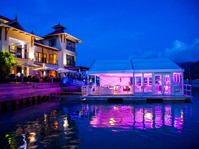 Evening atmosphere at The Boardwalk on Eden Island